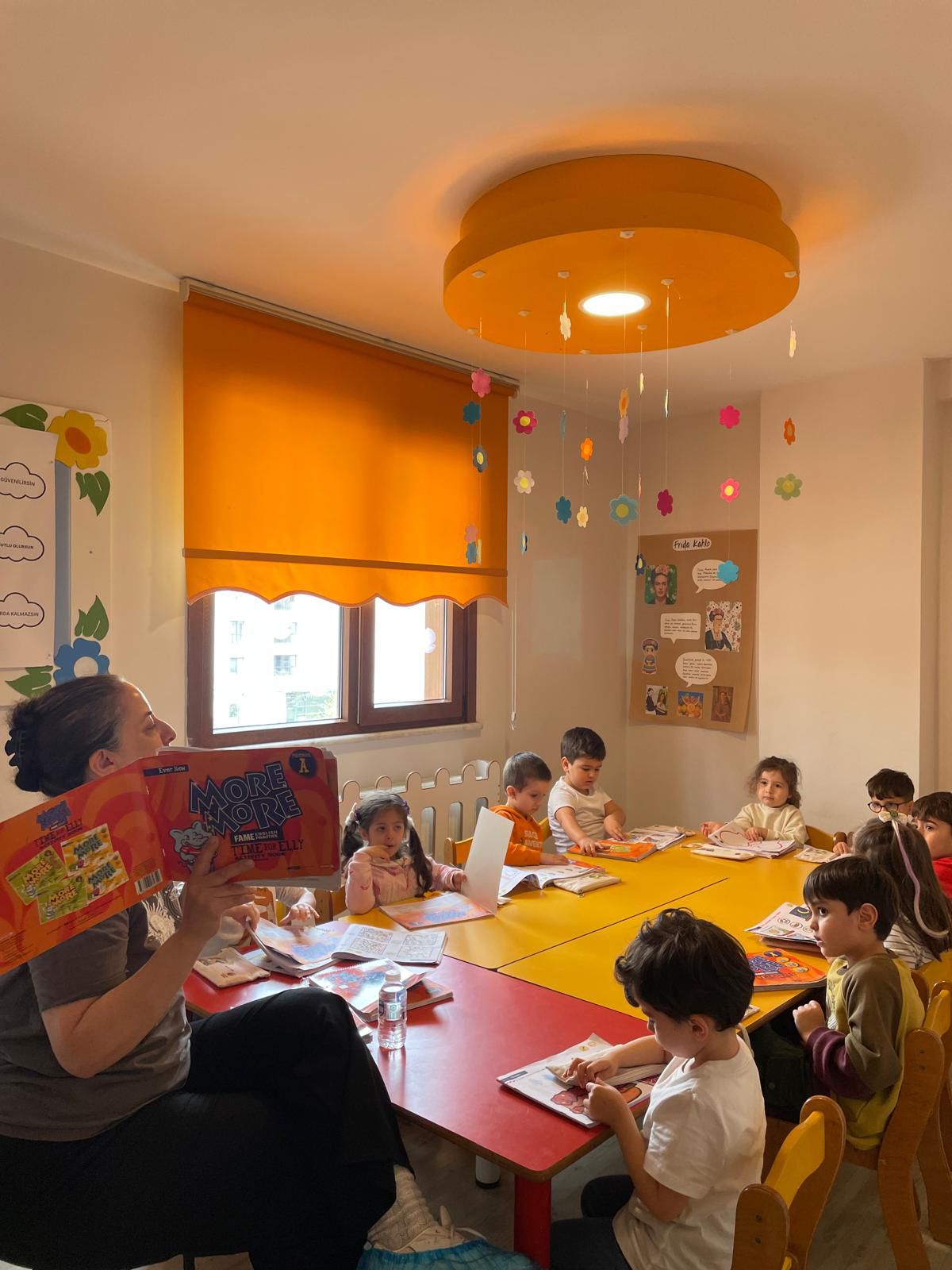 More & More English kitabıyla İngilizce dersi